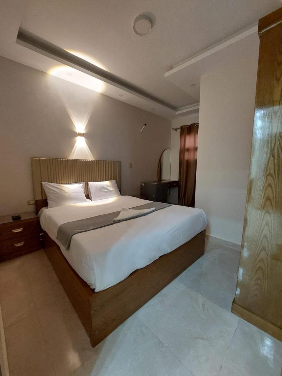 Regent Pyramids View Hotel Kafrat al Jabal Bagian luar foto
