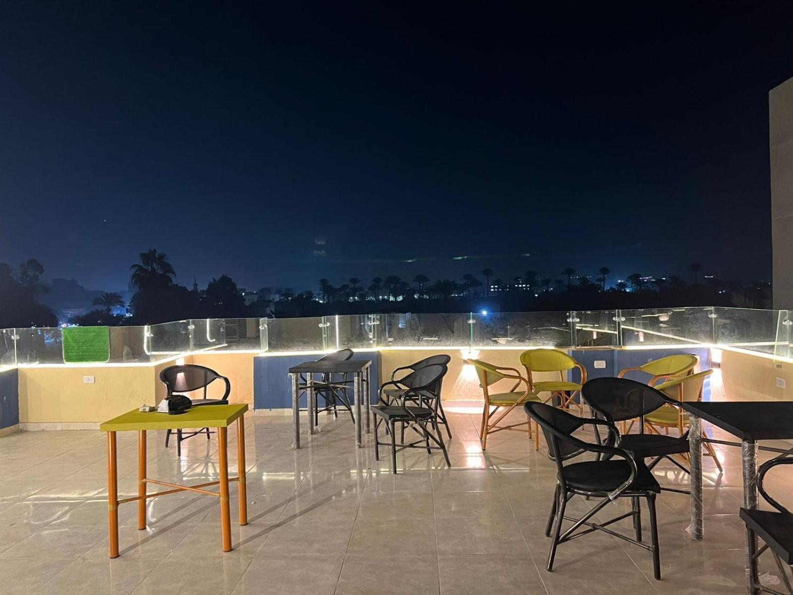 Regent Pyramids View Hotel Kafrat al Jabal Bagian luar foto