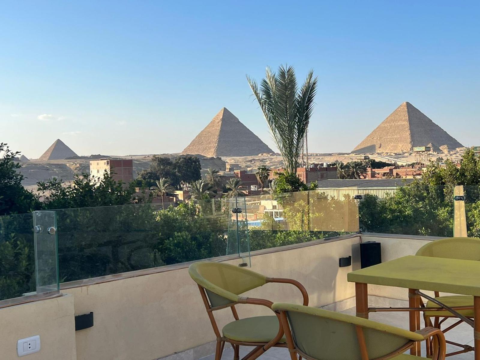 Regent Pyramids View Hotel Kafrat al Jabal Bagian luar foto