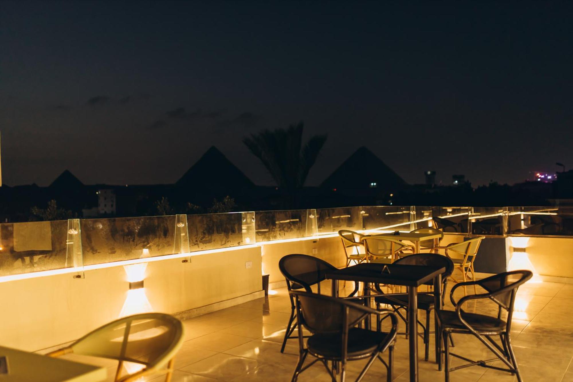 Regent Pyramids View Hotel Kafrat al Jabal Bagian luar foto