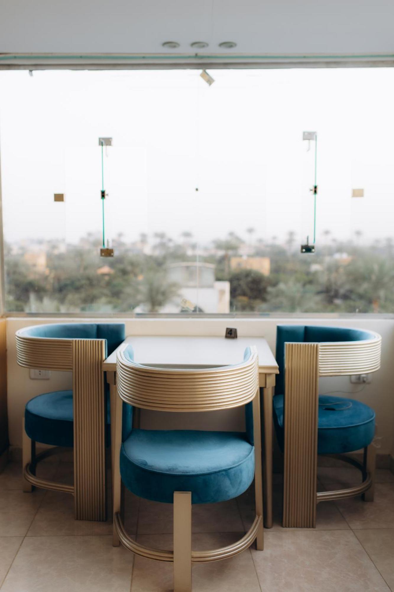 Regent Pyramids View Hotel Kafrat al Jabal Bagian luar foto